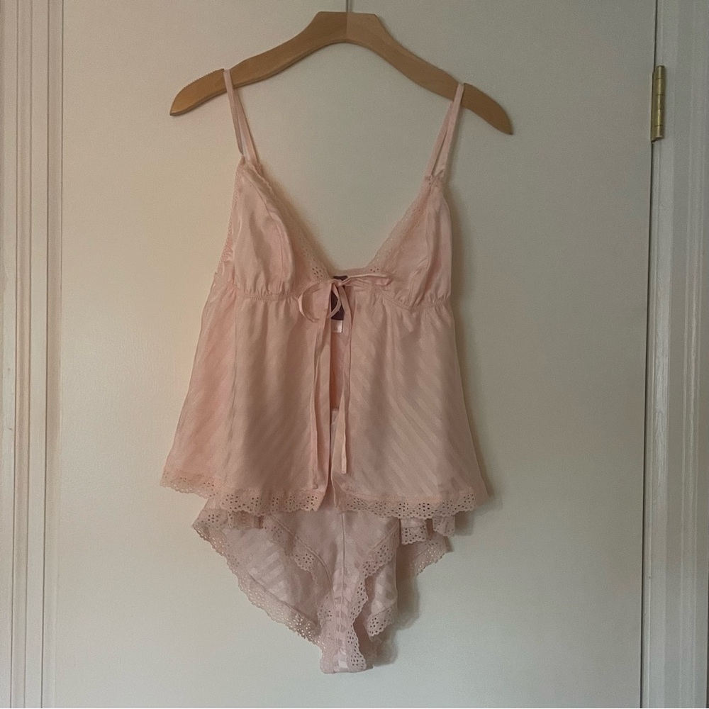 Elegant Pink Lace Trim Silk Sleepwear